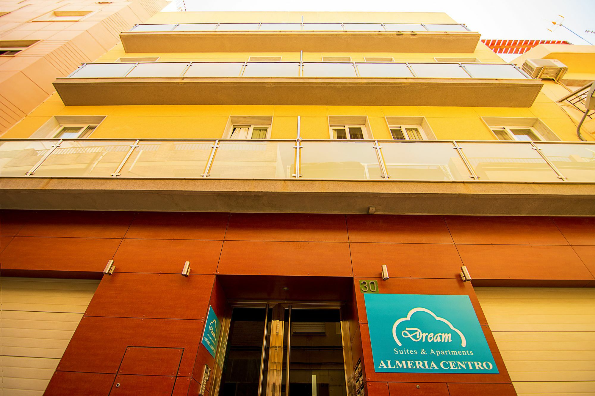 Dream Suites And Apartments Almeria Centro Buitenkant foto